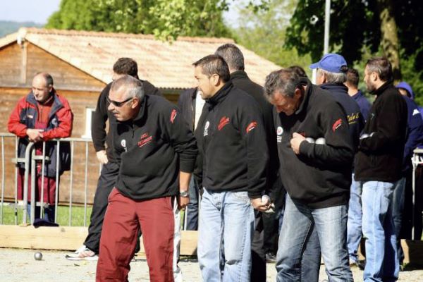 assj-petanque-pouffary-hiver-boissout.JPG